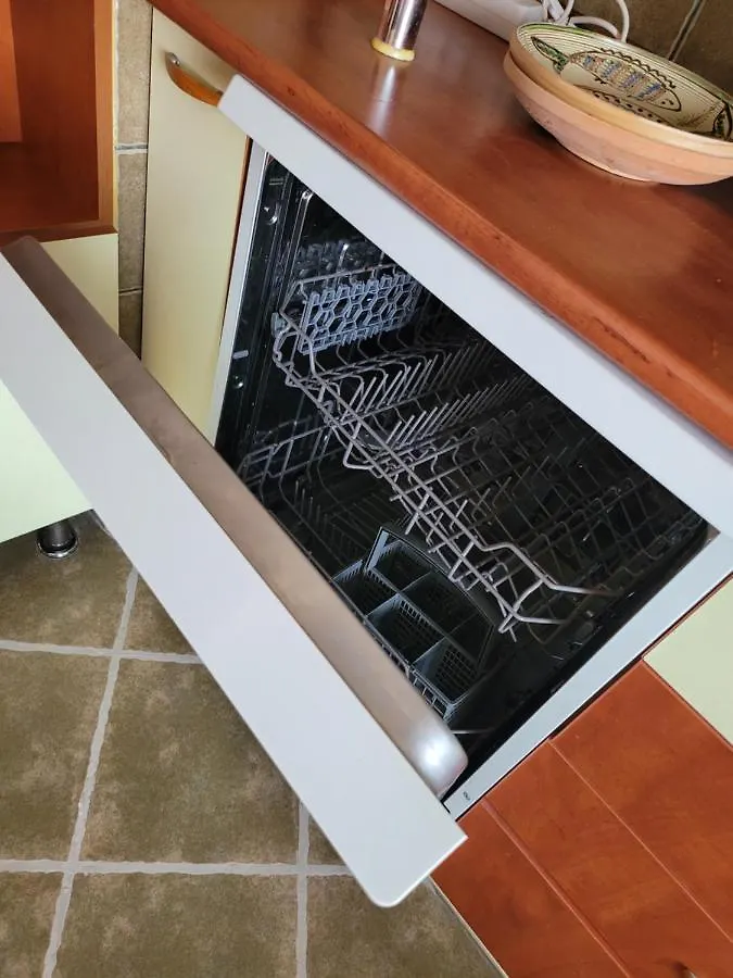 Quiet, Relaxing, Family Friendly Apartamento Bucareste