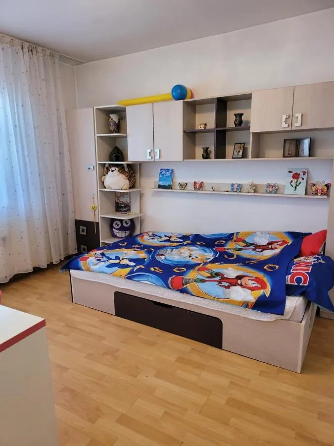 Апартаменты Quiet, Relaxing, Family Friendly Бухарест 0*,  Румыния